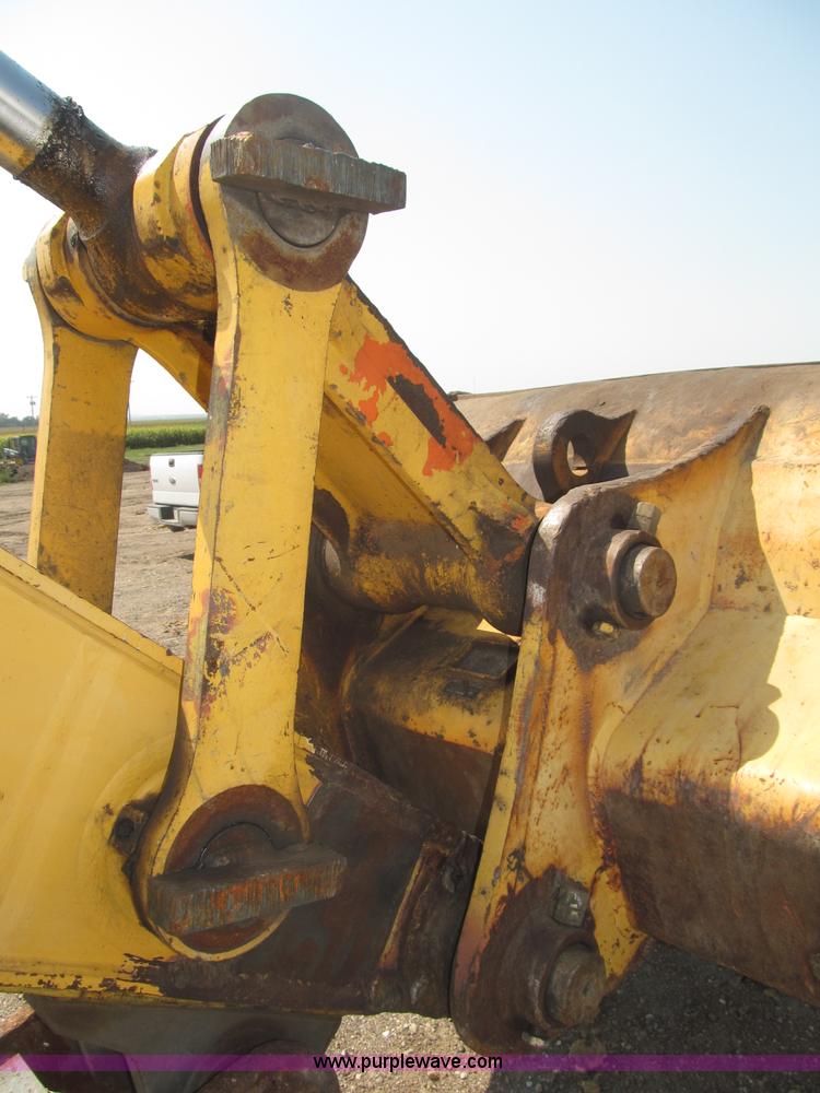 image for item B5218 2004 John Deere 230C-LC excavator
