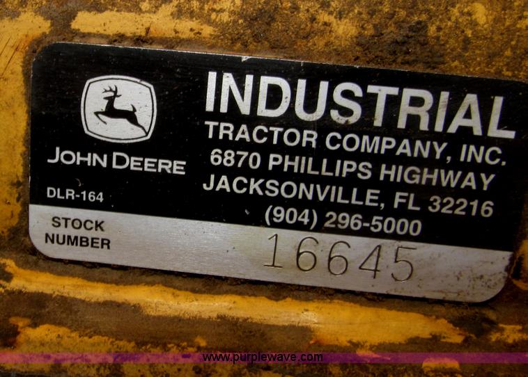 image for item B5218 2004 John Deere 230C-LC excavator