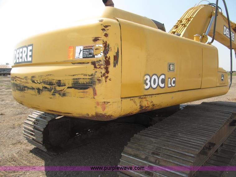 image for item B5218 2004 John Deere 230C-LC excavator