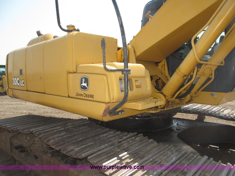 image for item B5218 2004 John Deere 230C-LC excavator