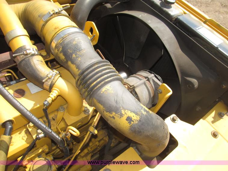 image for item B5218 2004 John Deere 230C-LC excavator