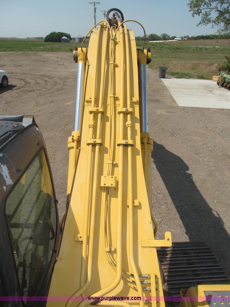 image for item B5218 2004 John Deere 230C-LC excavator