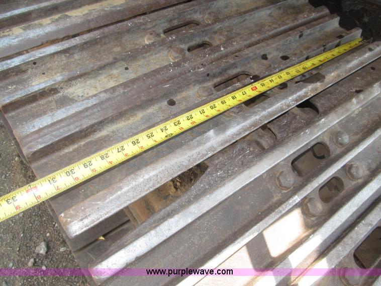 image for item B5218 2004 John Deere 230C-LC excavator