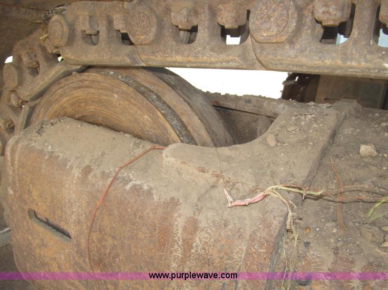 image for item B5218 2004 John Deere 230C-LC excavator