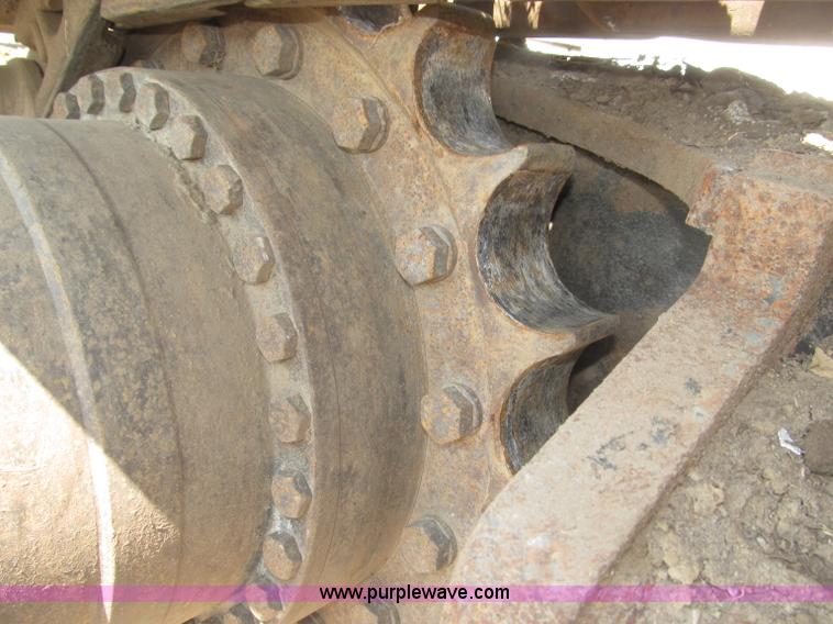 image for item B5218 2004 John Deere 230C-LC excavator