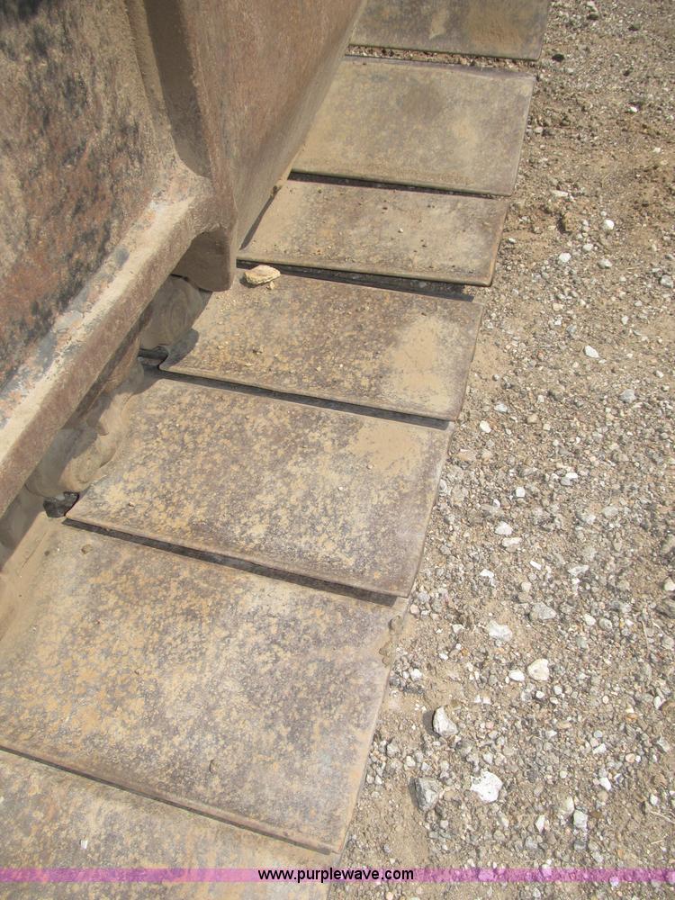 image for item B5218 2004 John Deere 230C-LC excavator