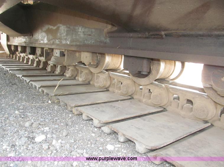 image for item B5218 2004 John Deere 230C-LC excavator