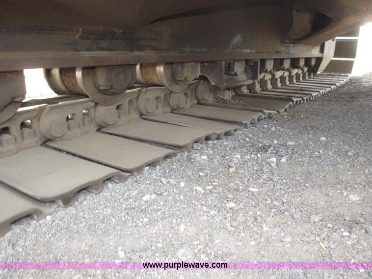 image for item B5218 2004 John Deere 230C-LC excavator