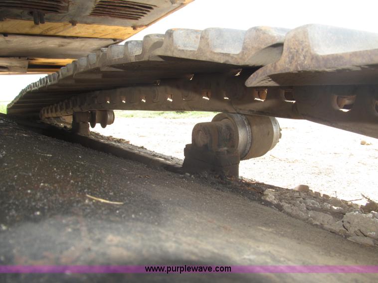 image for item B5218 2004 John Deere 230C-LC excavator