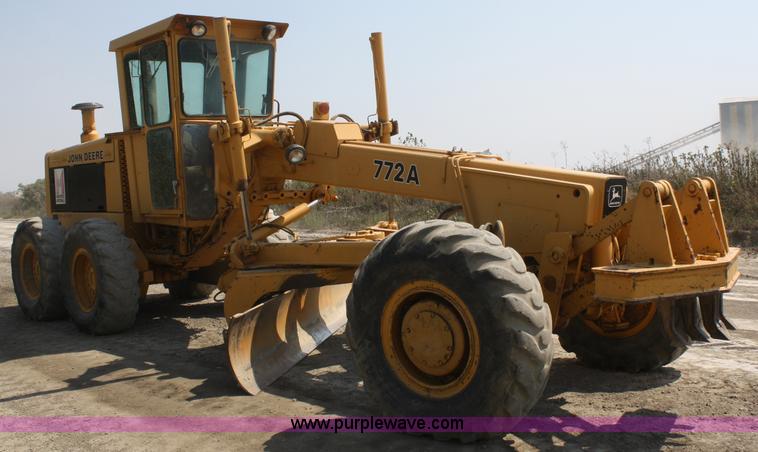 image for item B6880 1984 John Deere 772A articulating motor grader
