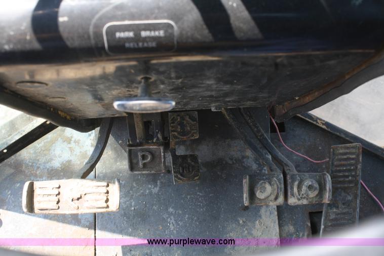 image for item B6880 1984 John Deere 772A articulating motor grader