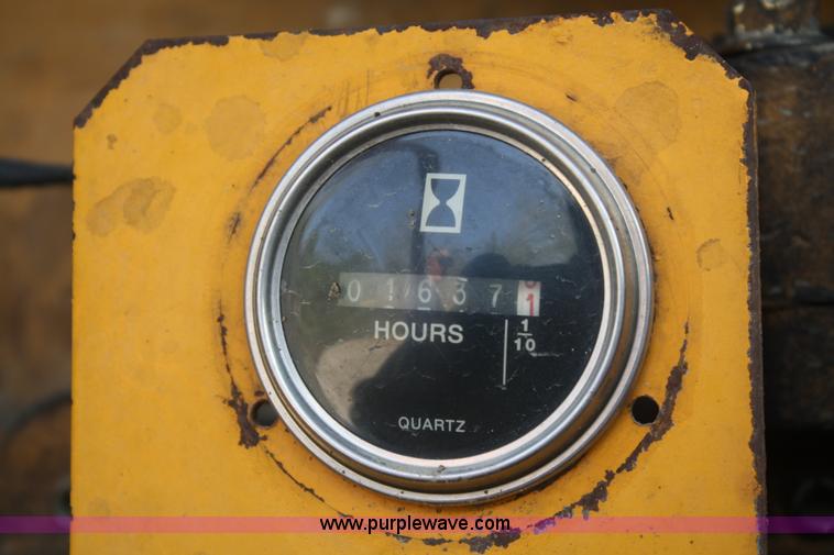 image for item B6880 1984 John Deere 772A articulating motor grader