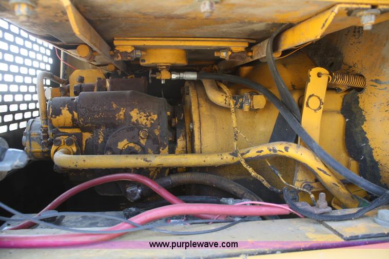 image for item B6880 1984 John Deere 772A articulating motor grader