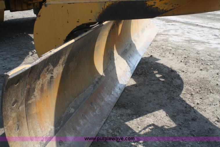 image for item B6880 1984 John Deere 772A articulating motor grader