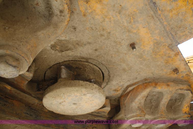 image for item B6880 1984 John Deere 772A articulating motor grader