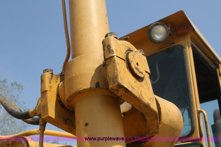 image for item B6880 1984 John Deere 772A articulating motor grader