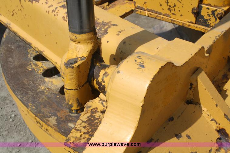 image for item B6880 1984 John Deere 772A articulating motor grader