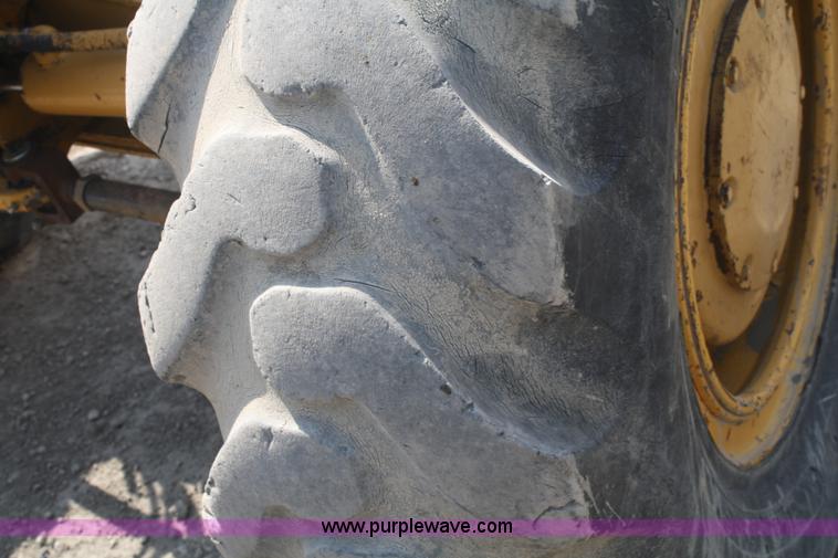 image for item B6880 1984 John Deere 772A articulating motor grader