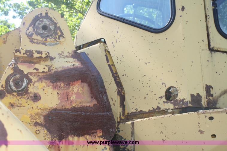 image for item B6890 1968 Caterpillar 988 wheel loader