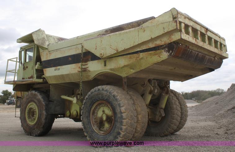 image for item B6911 1979 Euclid 301TD haul truck