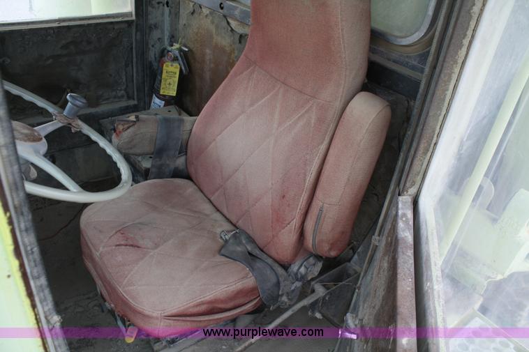 image for item B6911 1979 Euclid 301TD haul truck