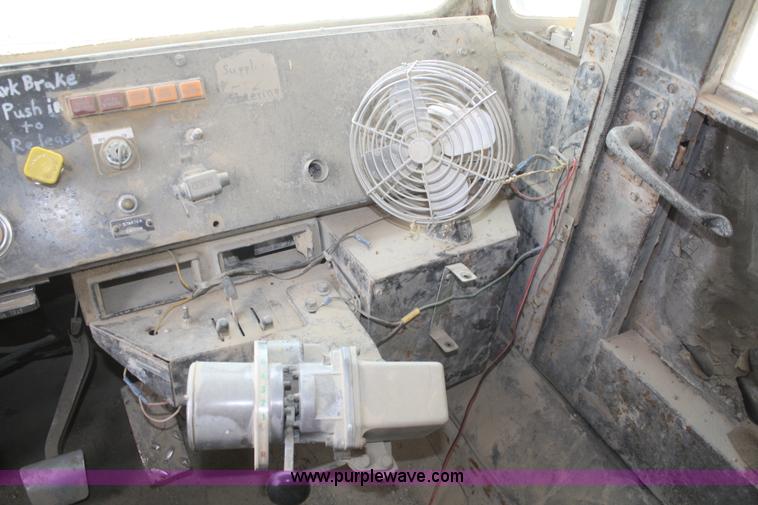 image for item B6911 1979 Euclid 301TD haul truck