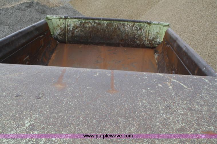 image for item B6911 1979 Euclid 301TD haul truck