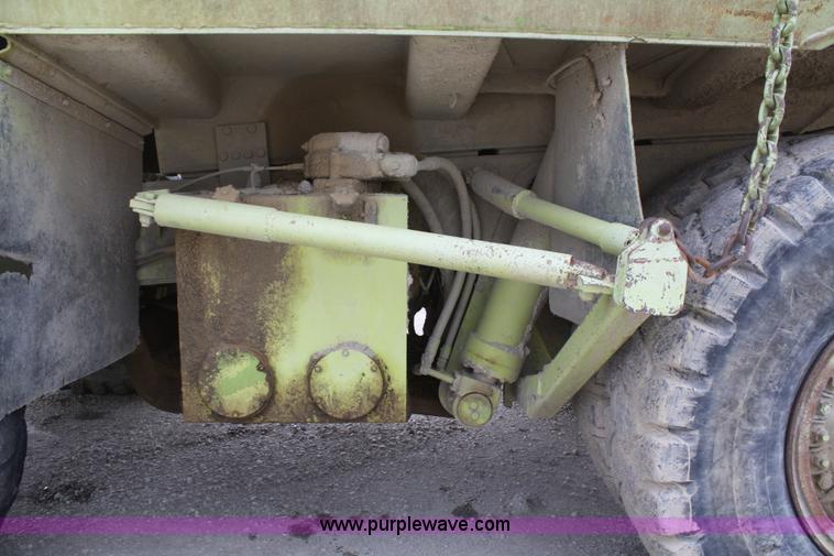 image for item B6911 1979 Euclid 301TD haul truck