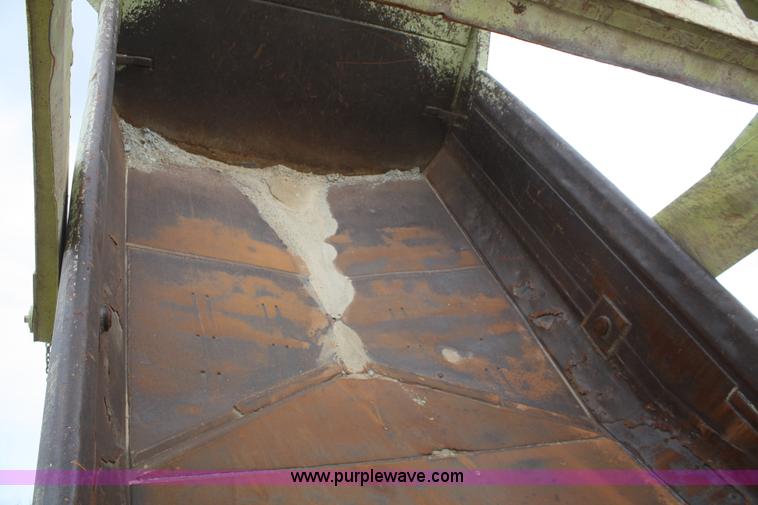 image for item B6911 1979 Euclid 301TD haul truck