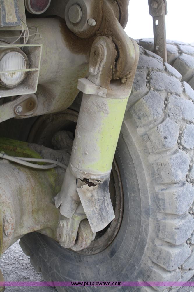 image for item B6911 1979 Euclid 301TD haul truck