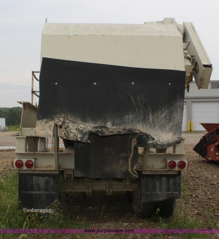 image for item B6919 1997 Cedar Rapids portable vertical shaft impact crusher