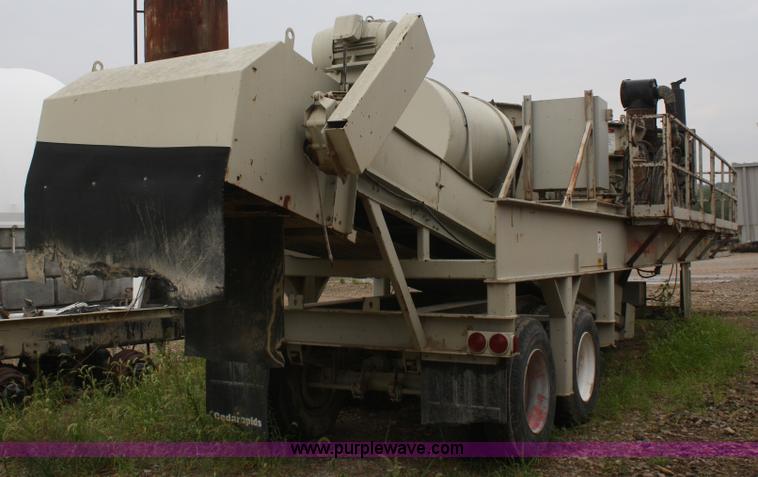 image for item B6919 1997 Cedar Rapids portable vertical shaft impact crusher