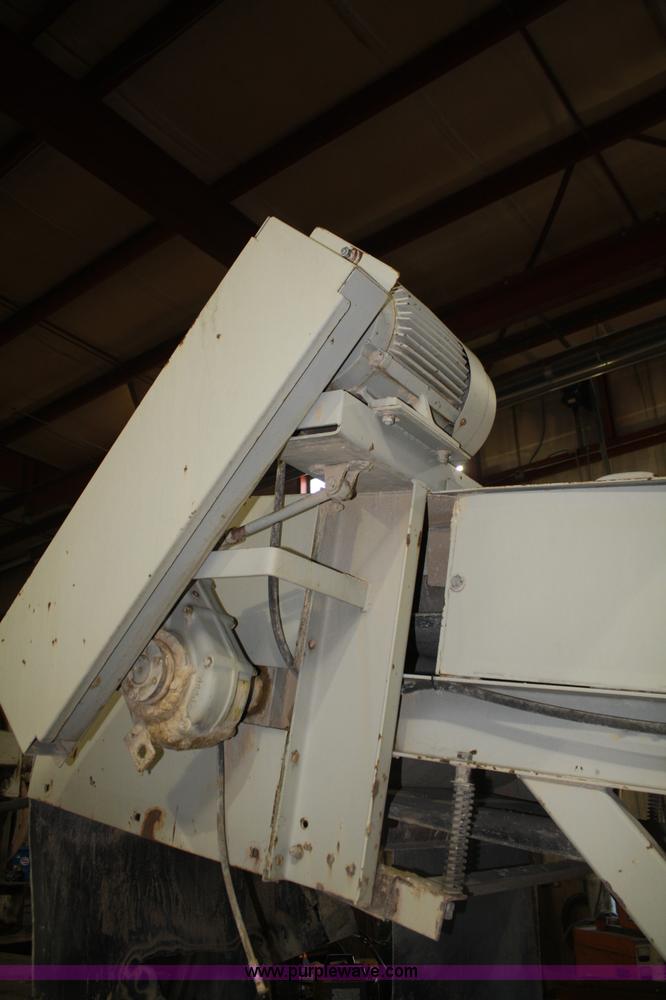 image for item B6919 1997 Cedar Rapids portable vertical shaft impact crusher
