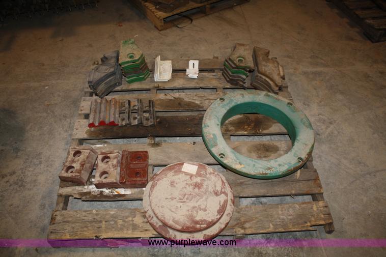 image for item B6919 1997 Cedar Rapids portable vertical shaft impact crusher