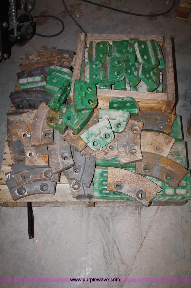 image for item B6919 1997 Cedar Rapids portable vertical shaft impact crusher