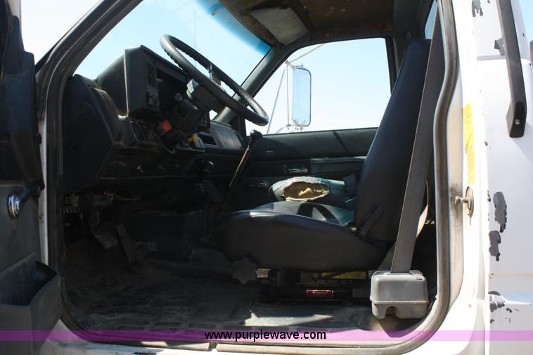 image for item B6923 1991 Chevrolet Kodiak service truck