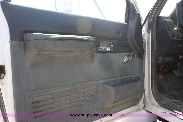 image for item B6923 1991 Chevrolet Kodiak service truck