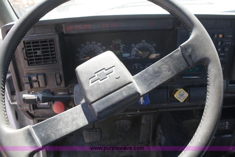 image for item B6923 1991 Chevrolet Kodiak service truck