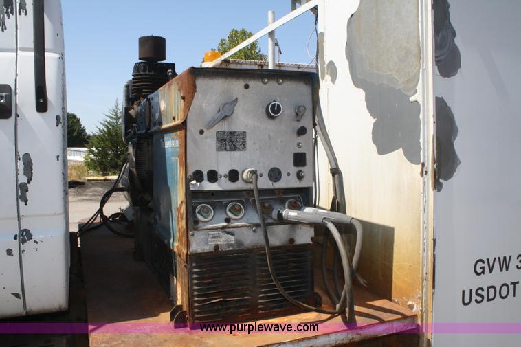 image for item B6923 1991 Chevrolet Kodiak service truck