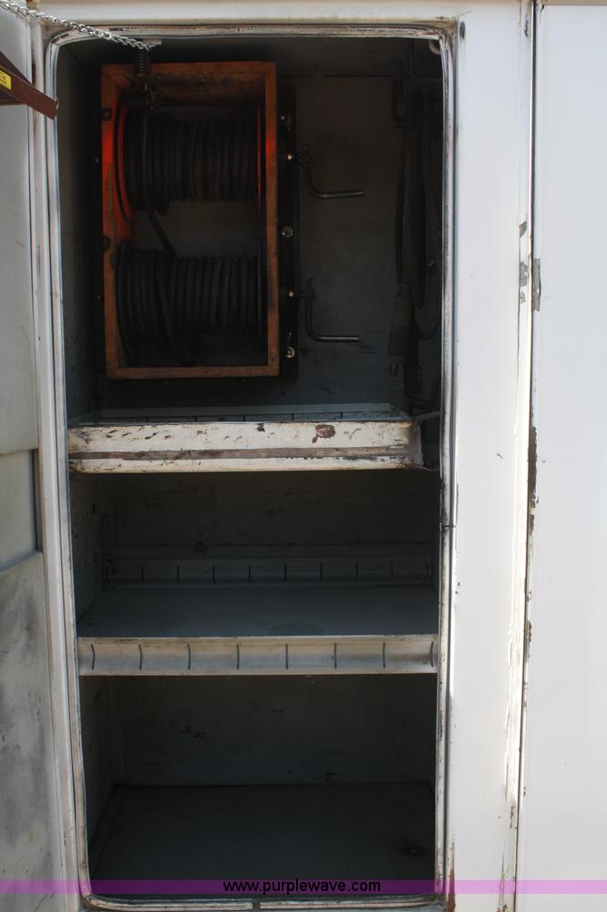 image for item B6923 1991 Chevrolet Kodiak service truck