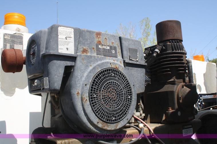 image for item B6923 1991 Chevrolet Kodiak service truck