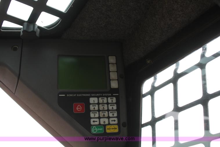 image for item B6963 2007 Bobcat S250 skid steer