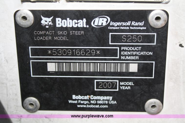 image for item B6963 2007 Bobcat S250 skid steer