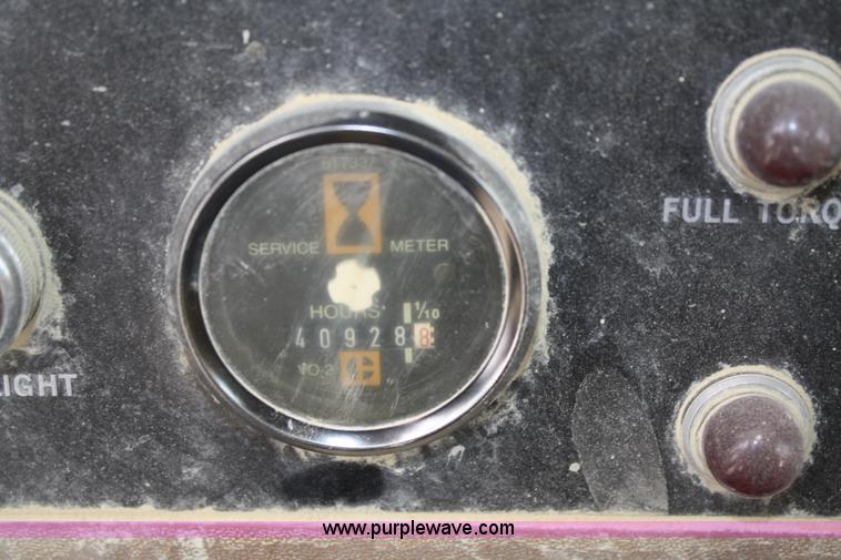 image for item B6972 1984 Caterpillar 988B wheel loader