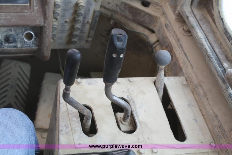 image for item B6972 1984 Caterpillar 988B wheel loader