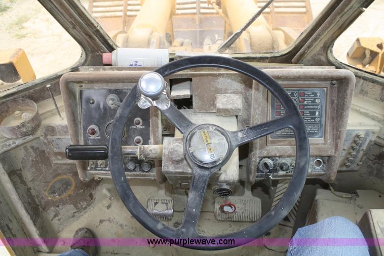 image for item B6972 1984 Caterpillar 988B wheel loader