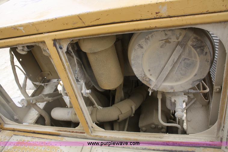 image for item B6972 1984 Caterpillar 988B wheel loader