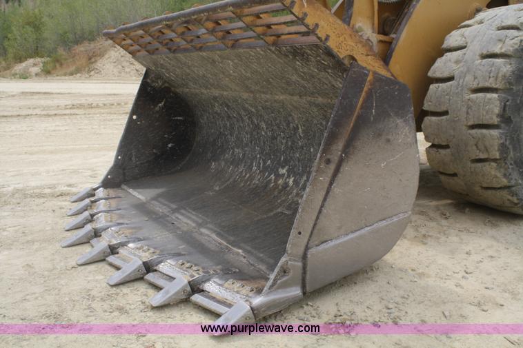 image for item B6972 1984 Caterpillar 988B wheel loader