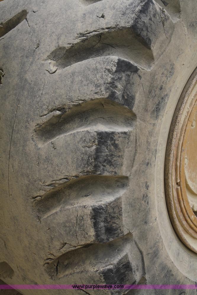 image for item B6972 1984 Caterpillar 988B wheel loader