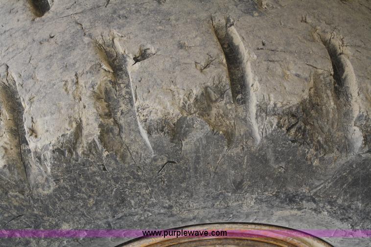 image for item B6972 1984 Caterpillar 988B wheel loader